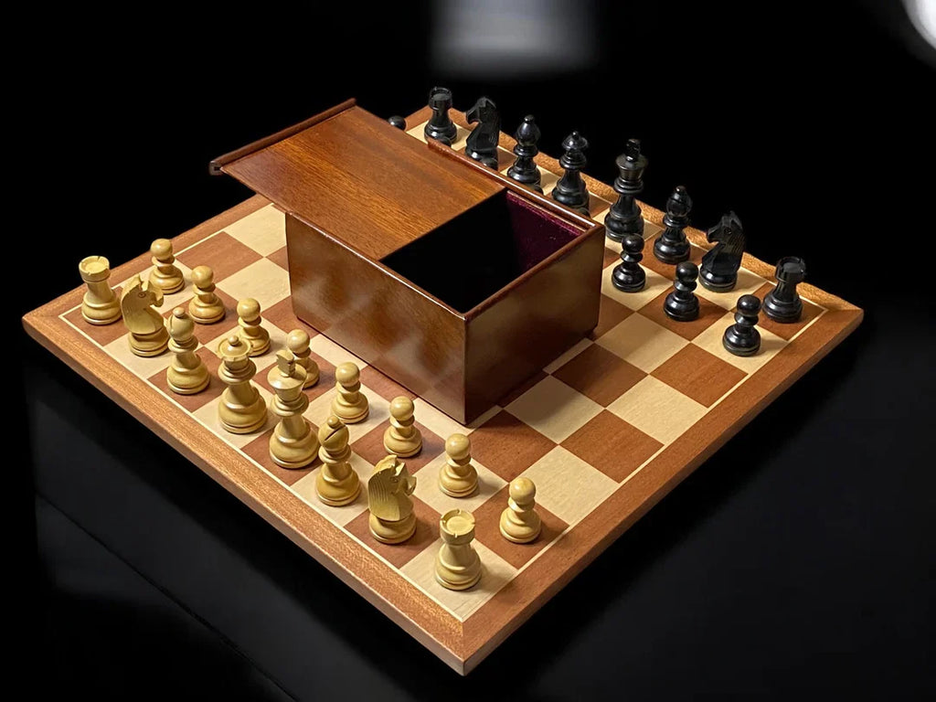 15.75” Classic Ebonised Mahogany Chess Set & Box - CHESSMAZE STORE UK