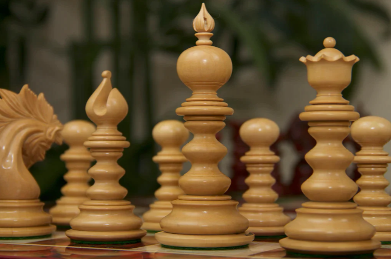 Luxury Hand Carved Chess Pieces - The St Petersburg Savano Ebony Edition -  CHESSMAZE STORE UK 